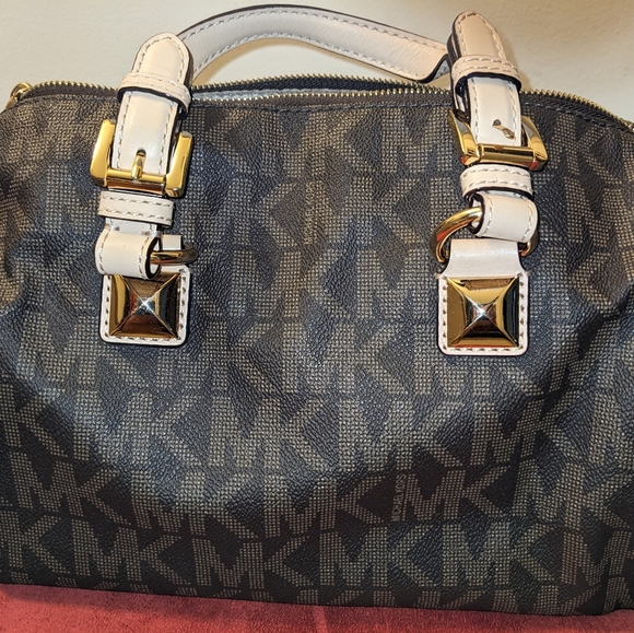 Authentic Michael Kors Grayson Satchel Bag - Picture 2 of 15